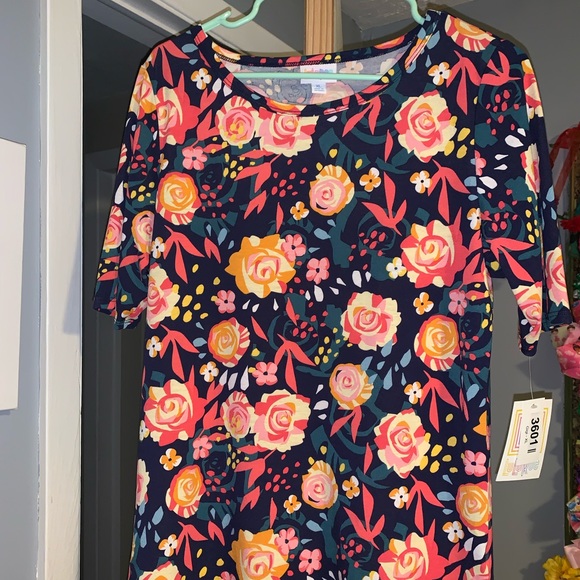 XL Gigi top - Picture 1 of 6